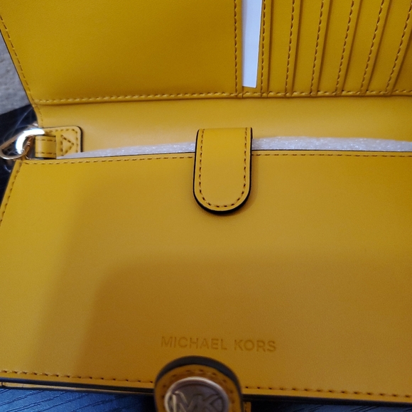 Michael kors Jet Set Small Phone Wristlet Wallet - Picture 6 of 13